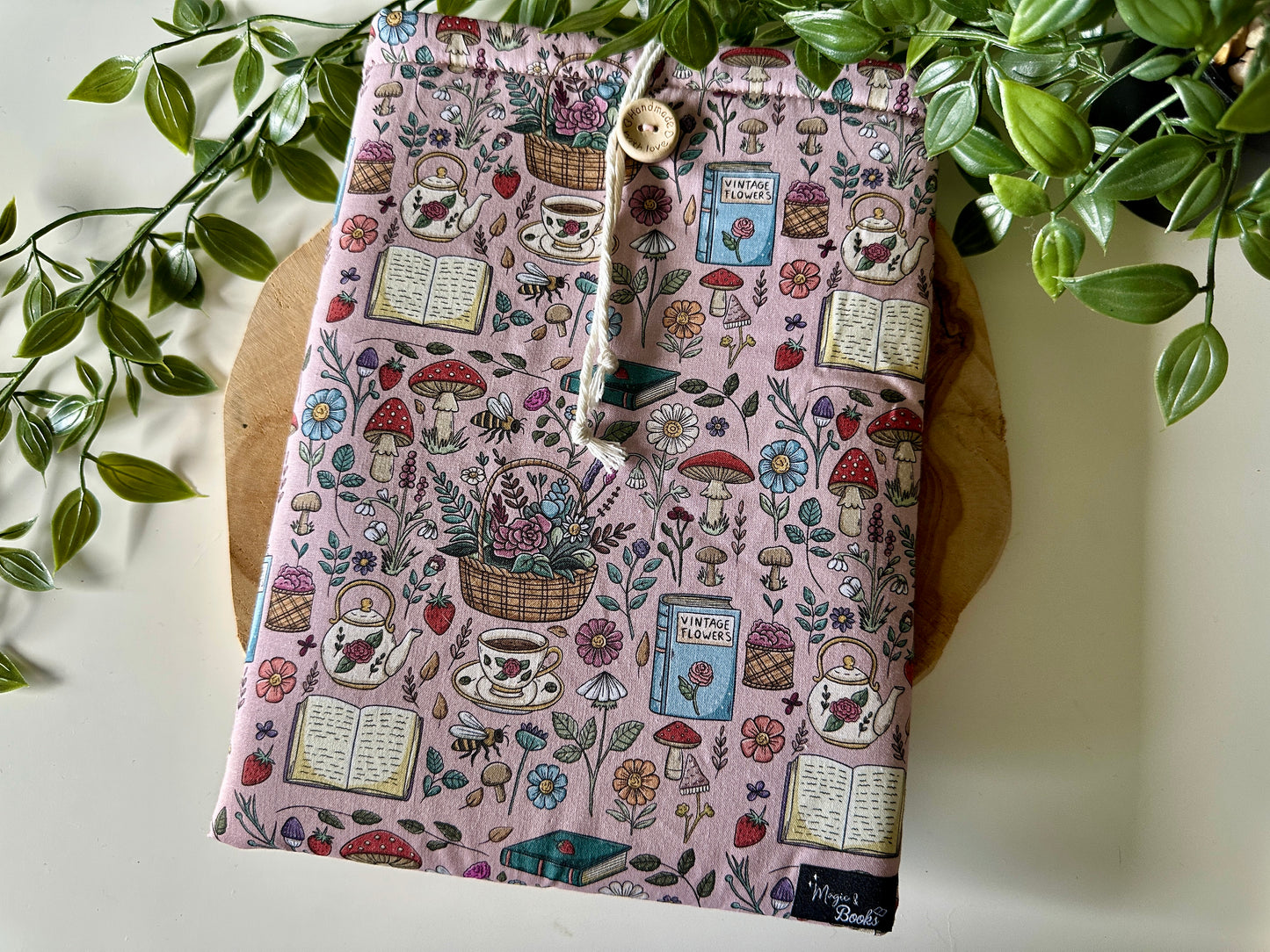 Cottage Core Booksleeve (Own Design)