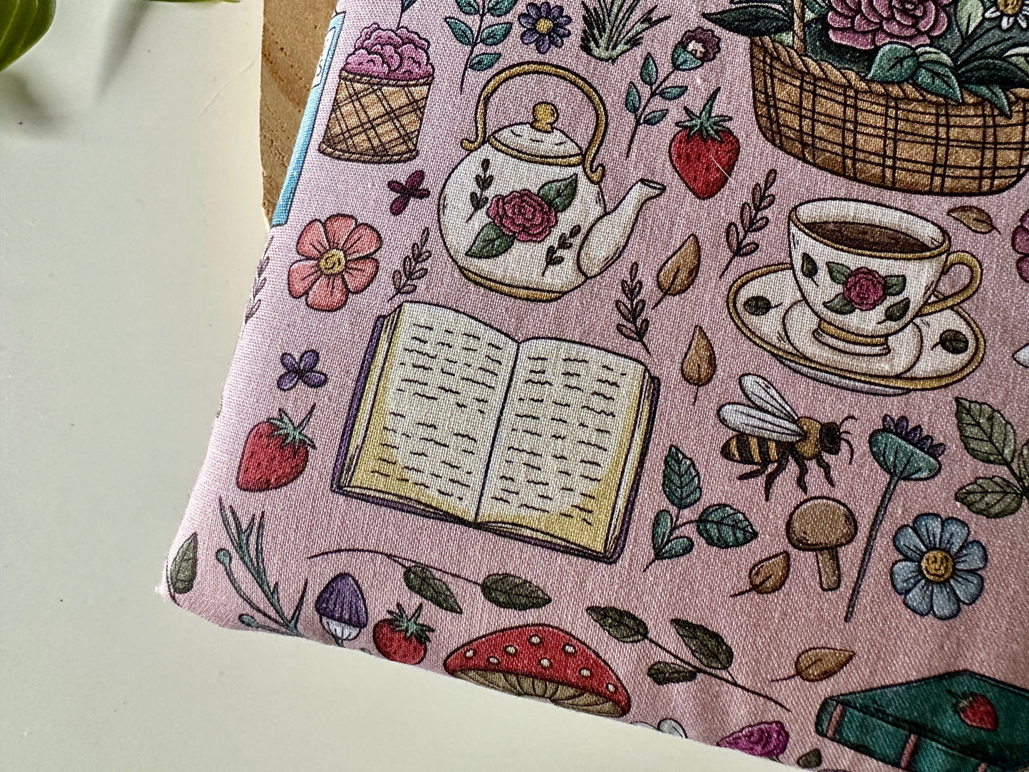 Cottage Core Booksleeve (Own Design)