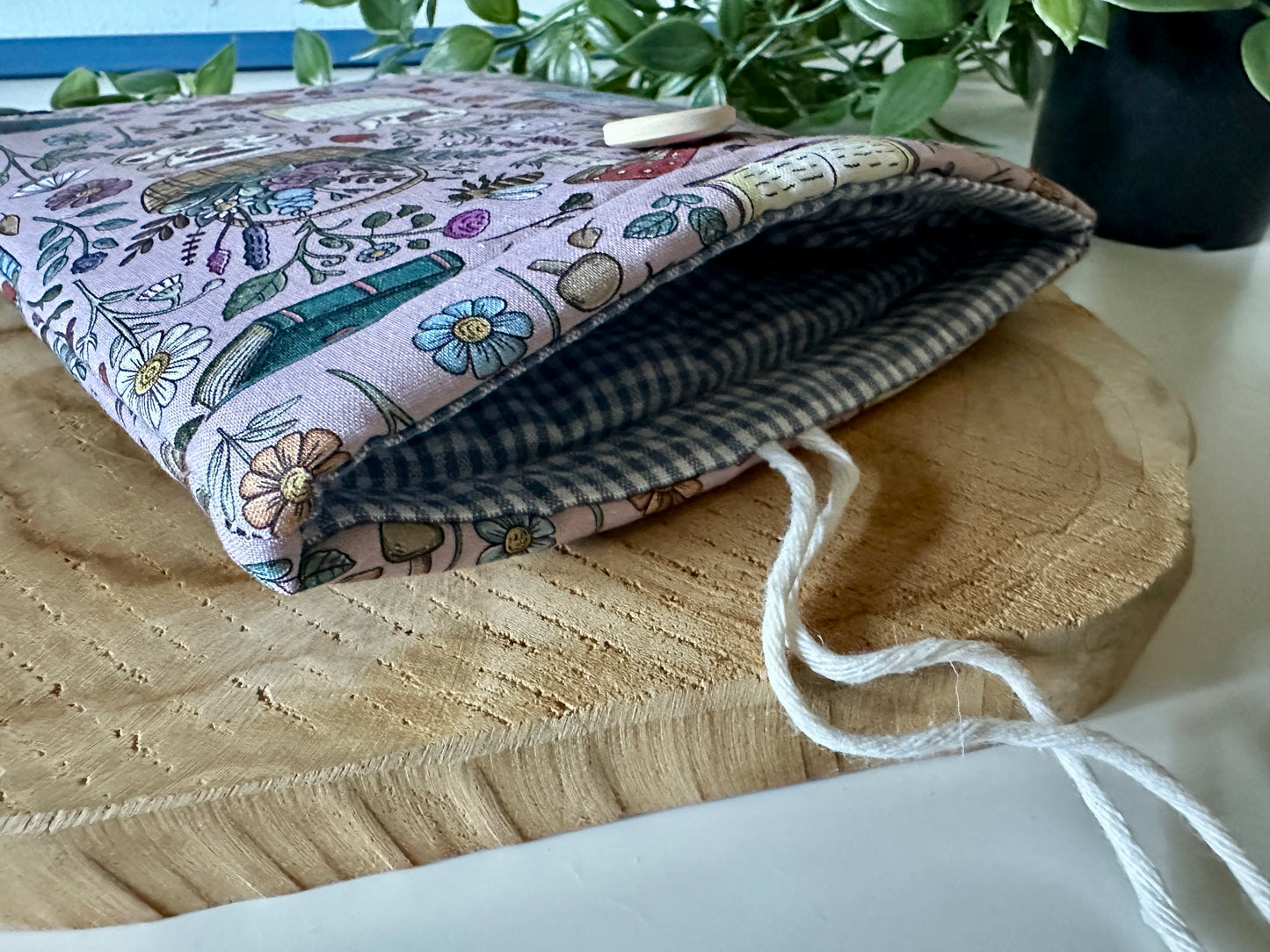 Cottage Core E-Reader Hülle (Eigenes Design)
