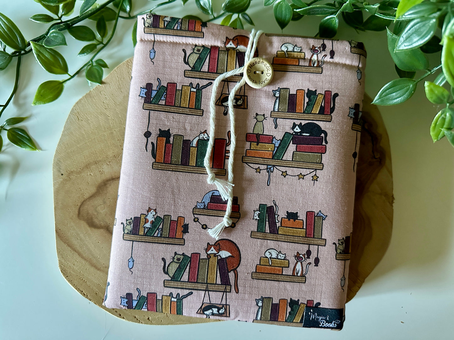 Housse de lecteur E-Reader Cats in the Library (design personnel)