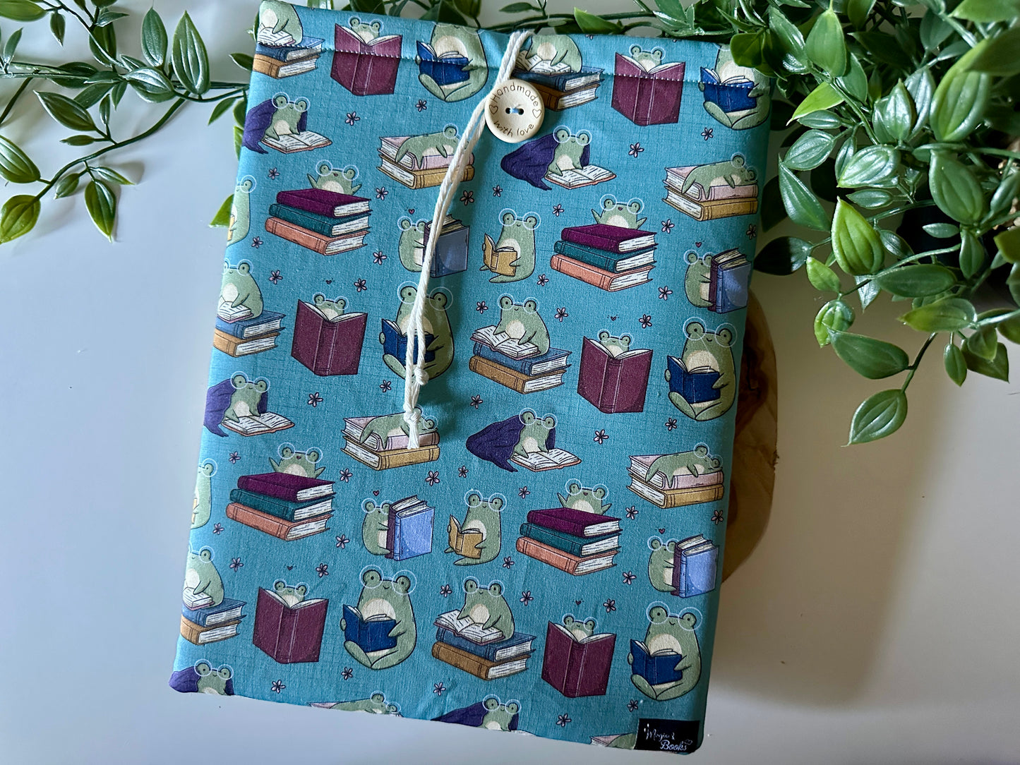 XL Froggie & Books Booksleeve (Propre Design)