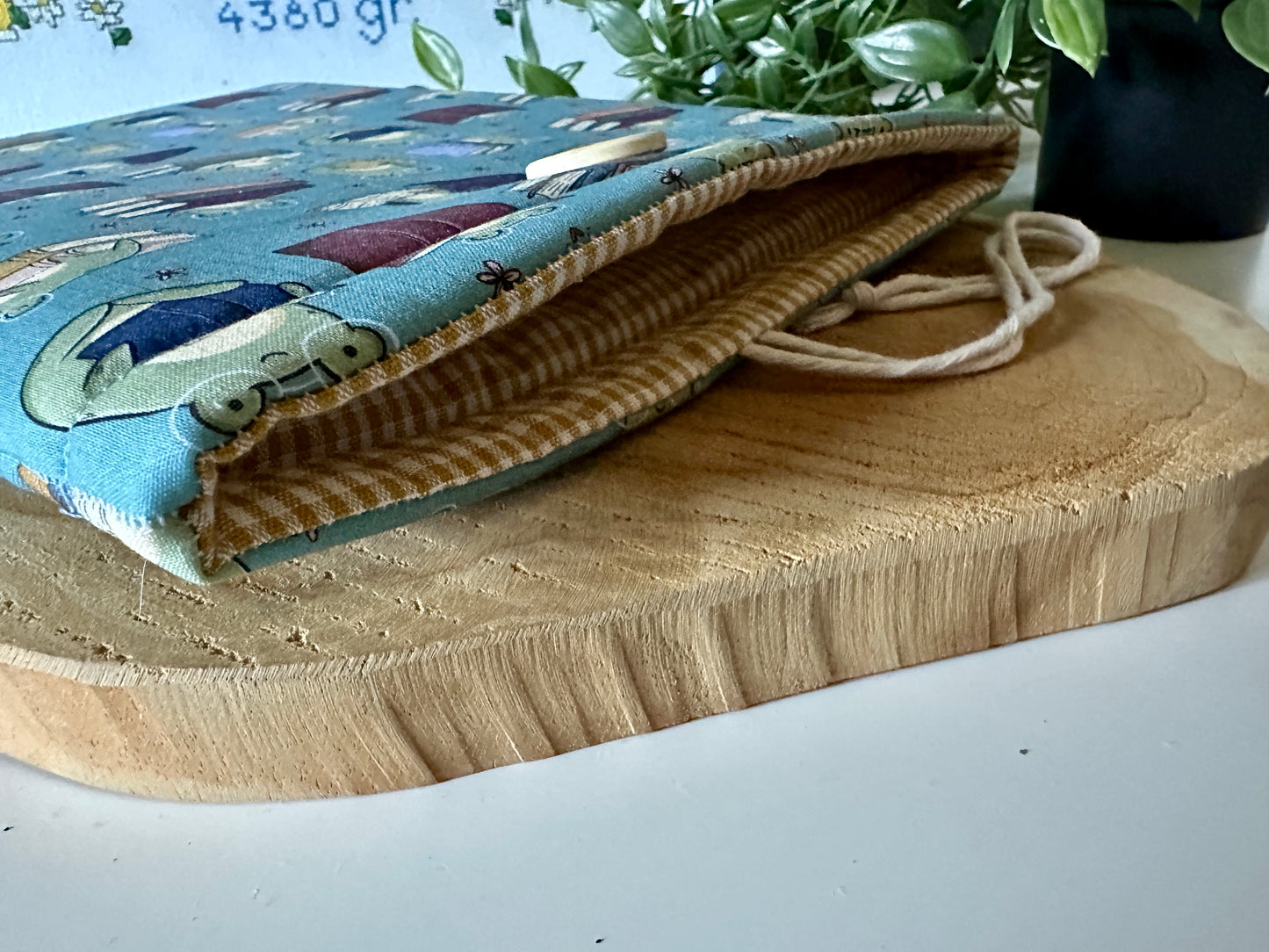 XL Froggie & Books Booksleeve (Propre Design)
