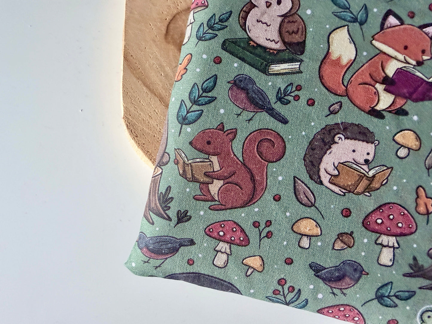 Woodland Critters Buchhülle (Eigenes Design)