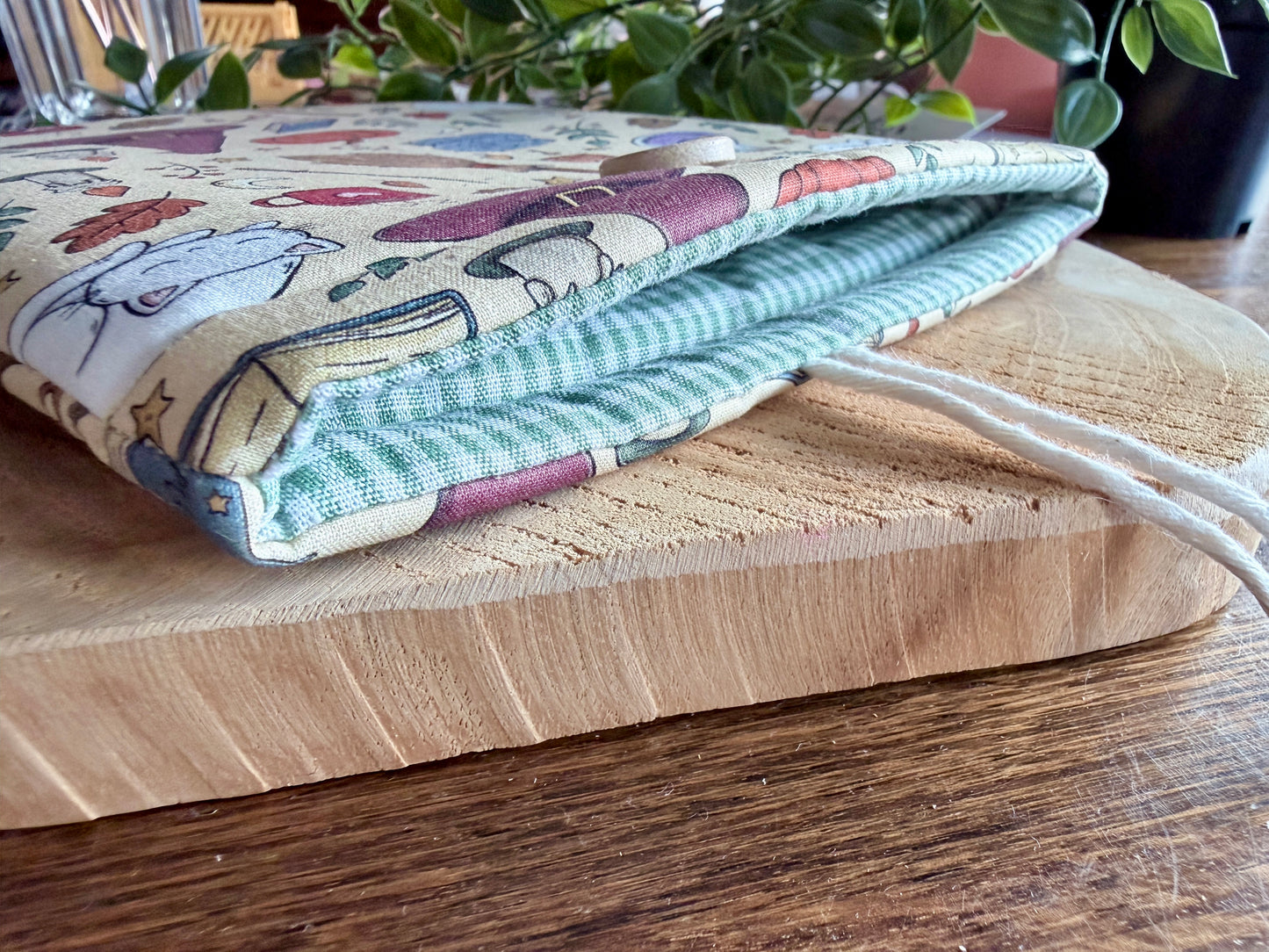 Housse de lecteur E-Reader Cosy Witch (design personnel)