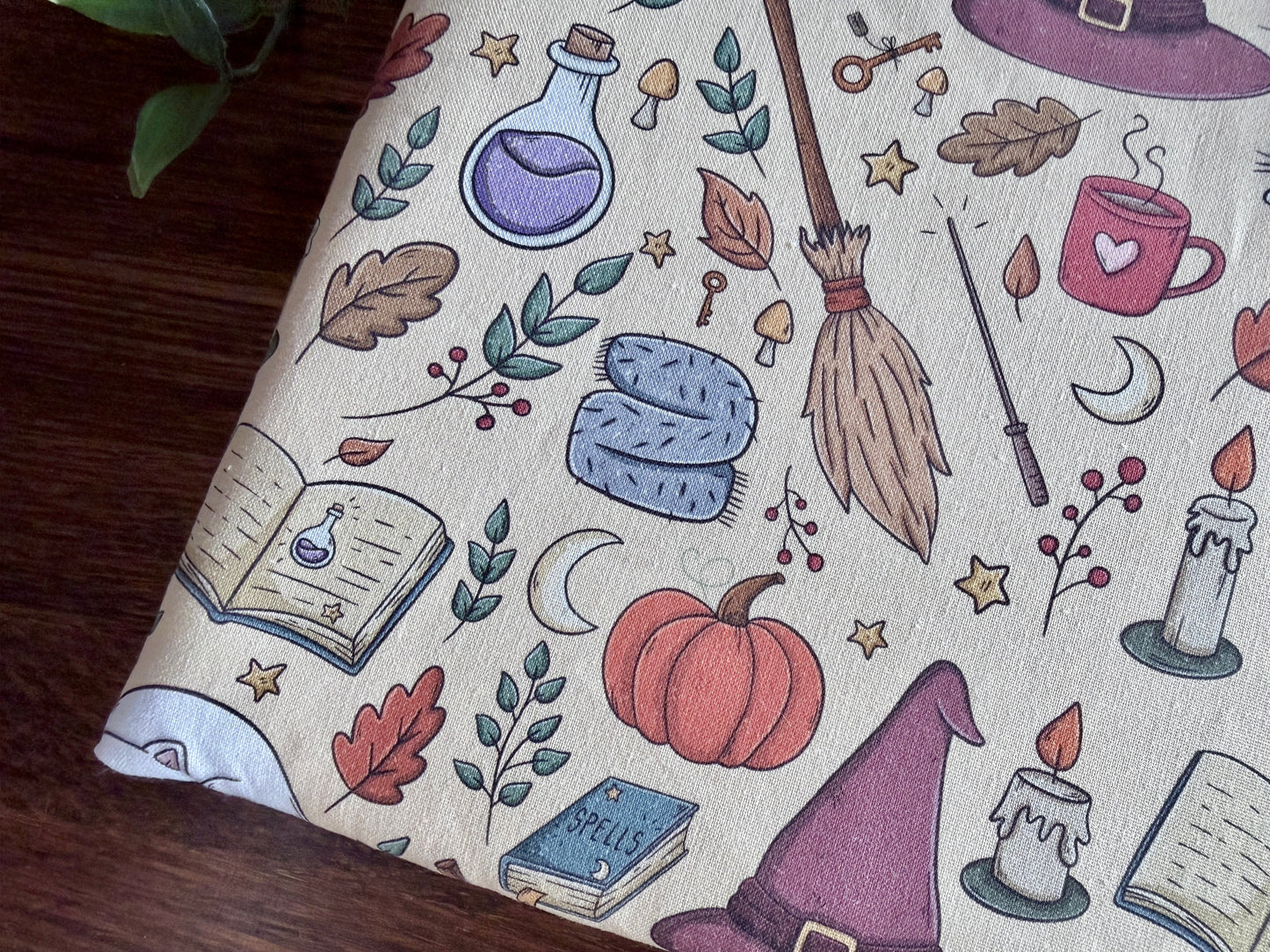 XL Cosy Witch Boekenhoes (Eigen Ontwerp)