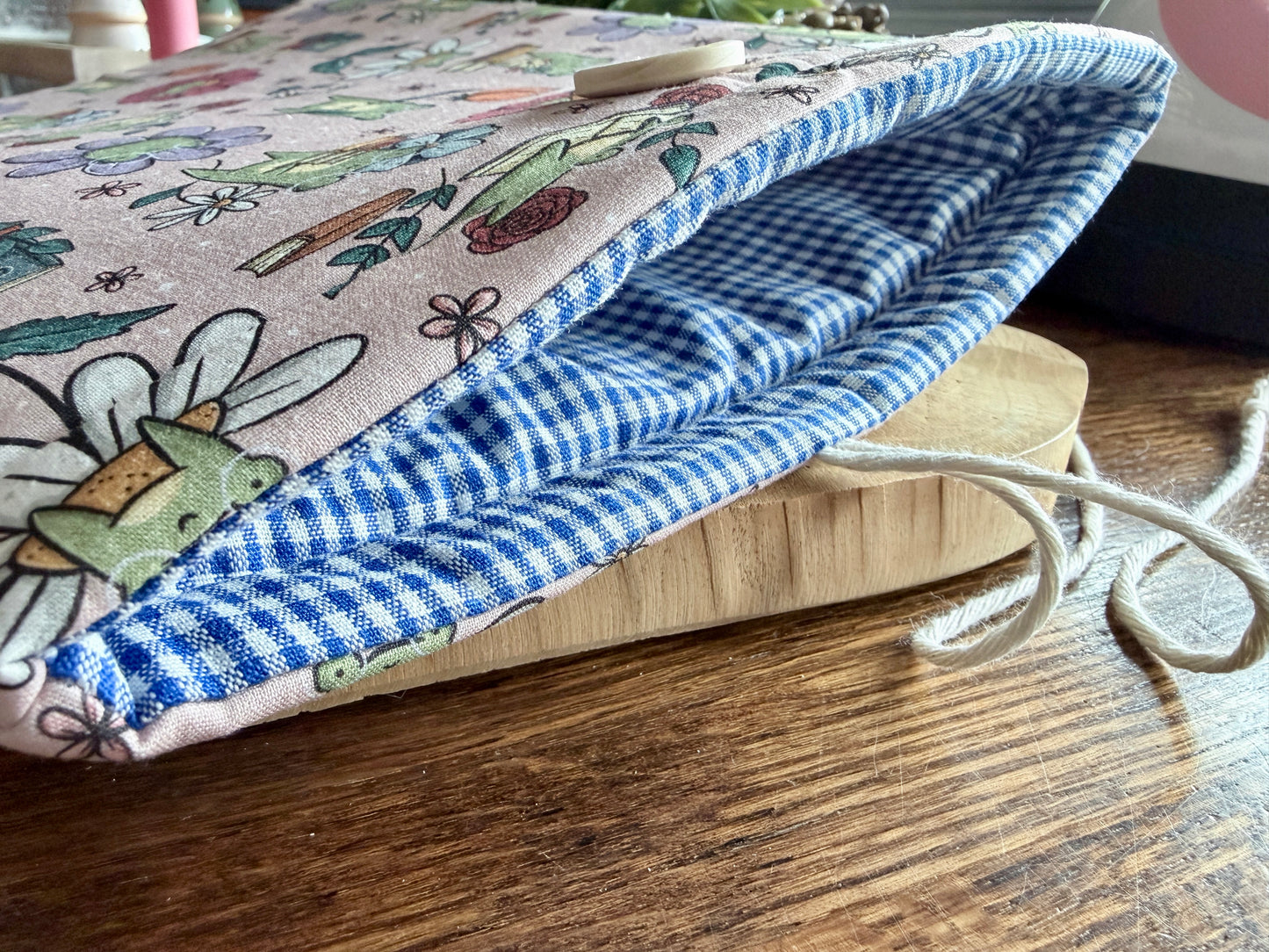 XL Froggie's Flowers Booksleeve (Own Design)