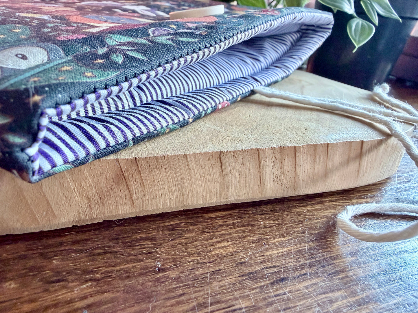 XL Magical Animals Booksleeve (Eigen Ontwerp)