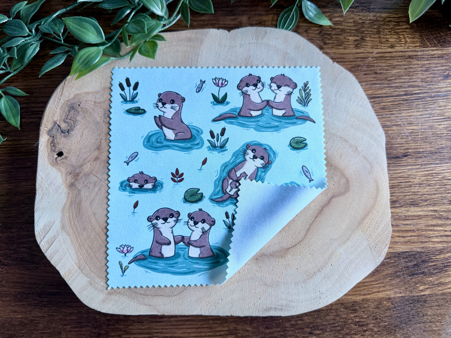 Otter Friends Cleaning Cloth