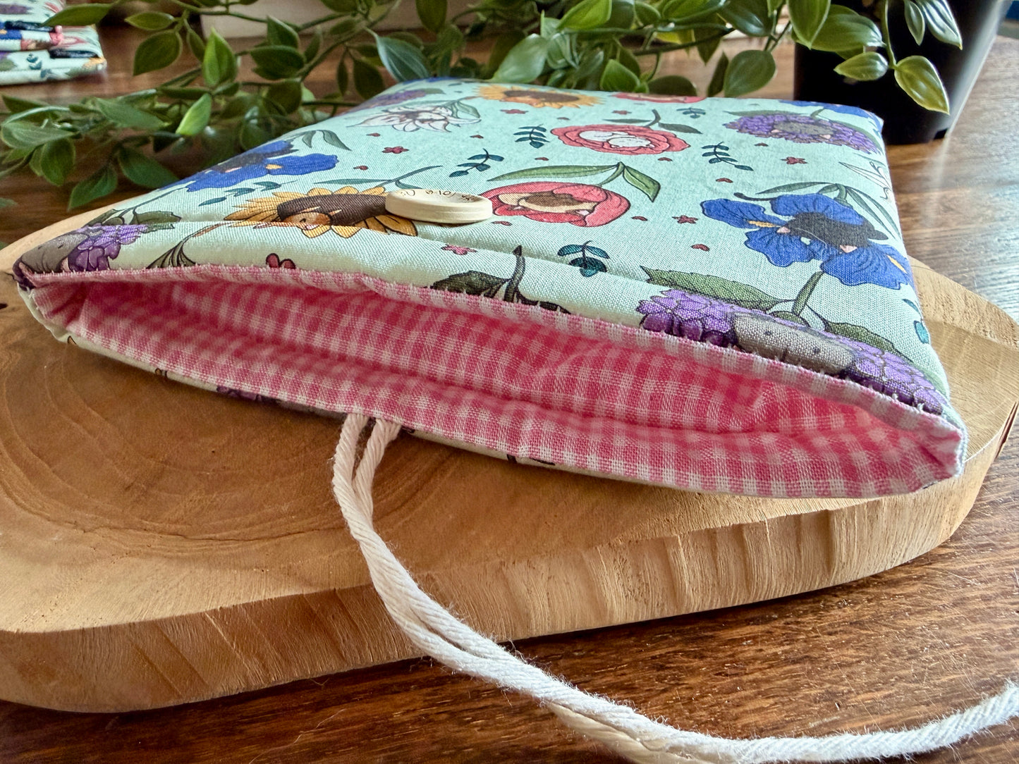 Flower Kitties E-Reader Sleeve (Own Design)