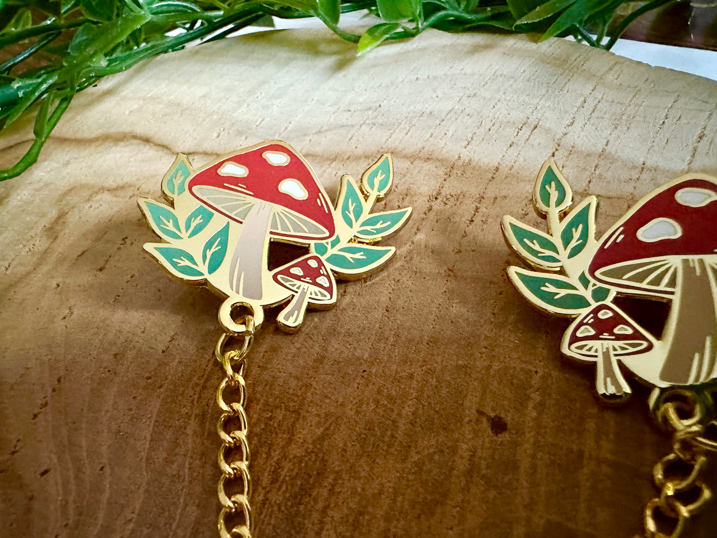 Pilze Enamel Collar Pin