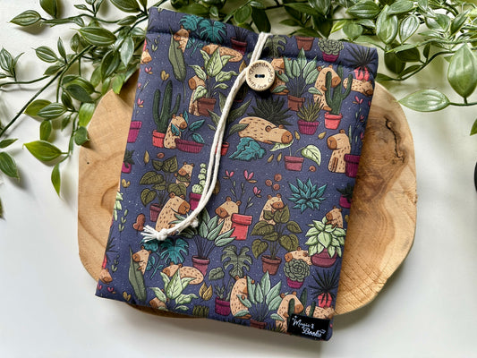 Capybara & Plants E-Reader Sleeve (Eigen Ontwerp)
