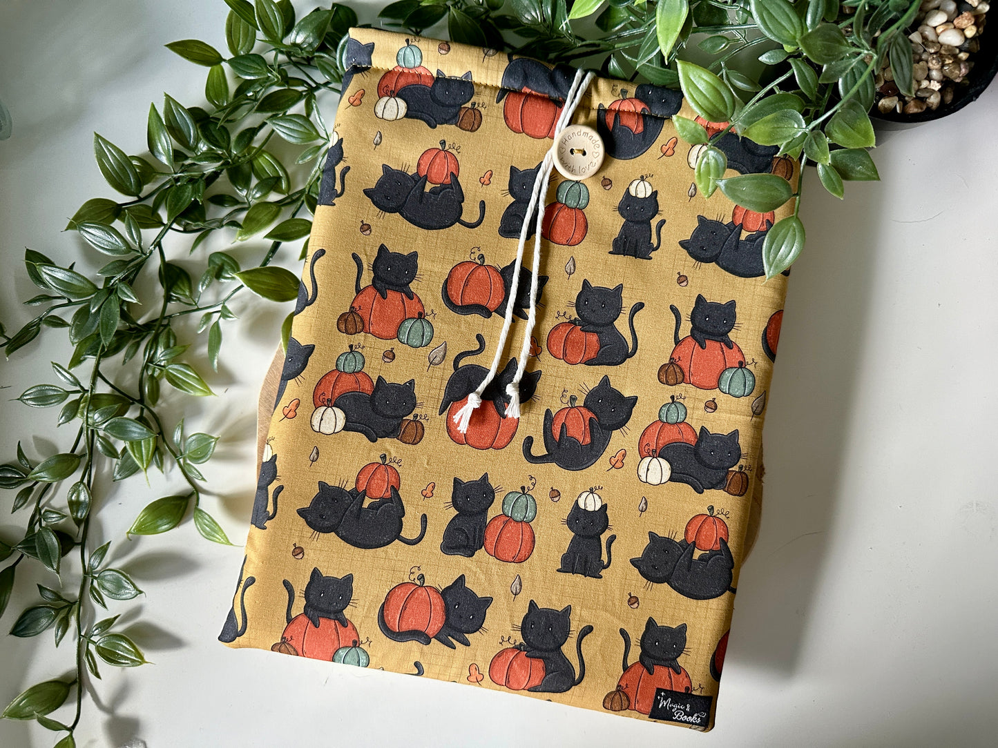 XL Cats & Pumpkins Booksleeve (Own Design) (LIMITED EDITION)