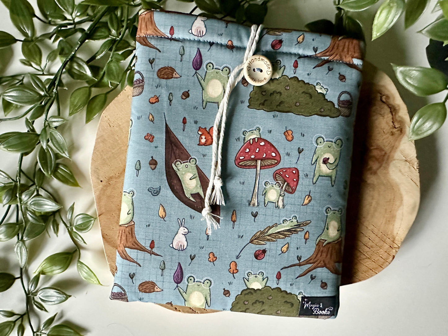 Froggie in the Forest E-Reader Sleeve (Own Design)