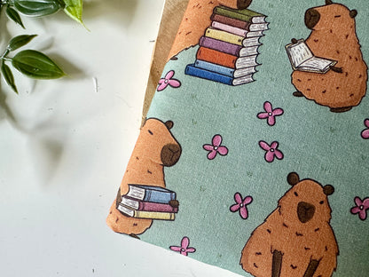 Capybaras & Books Booksleeve (Own Design)