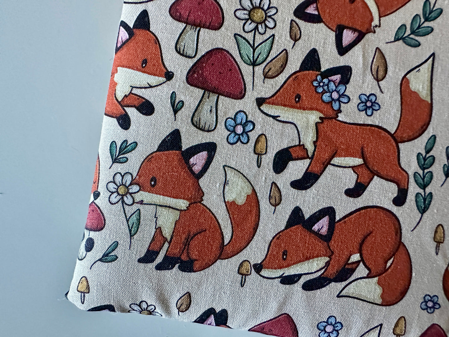 XL Baby Foxes Booksleeve (Propre Design)