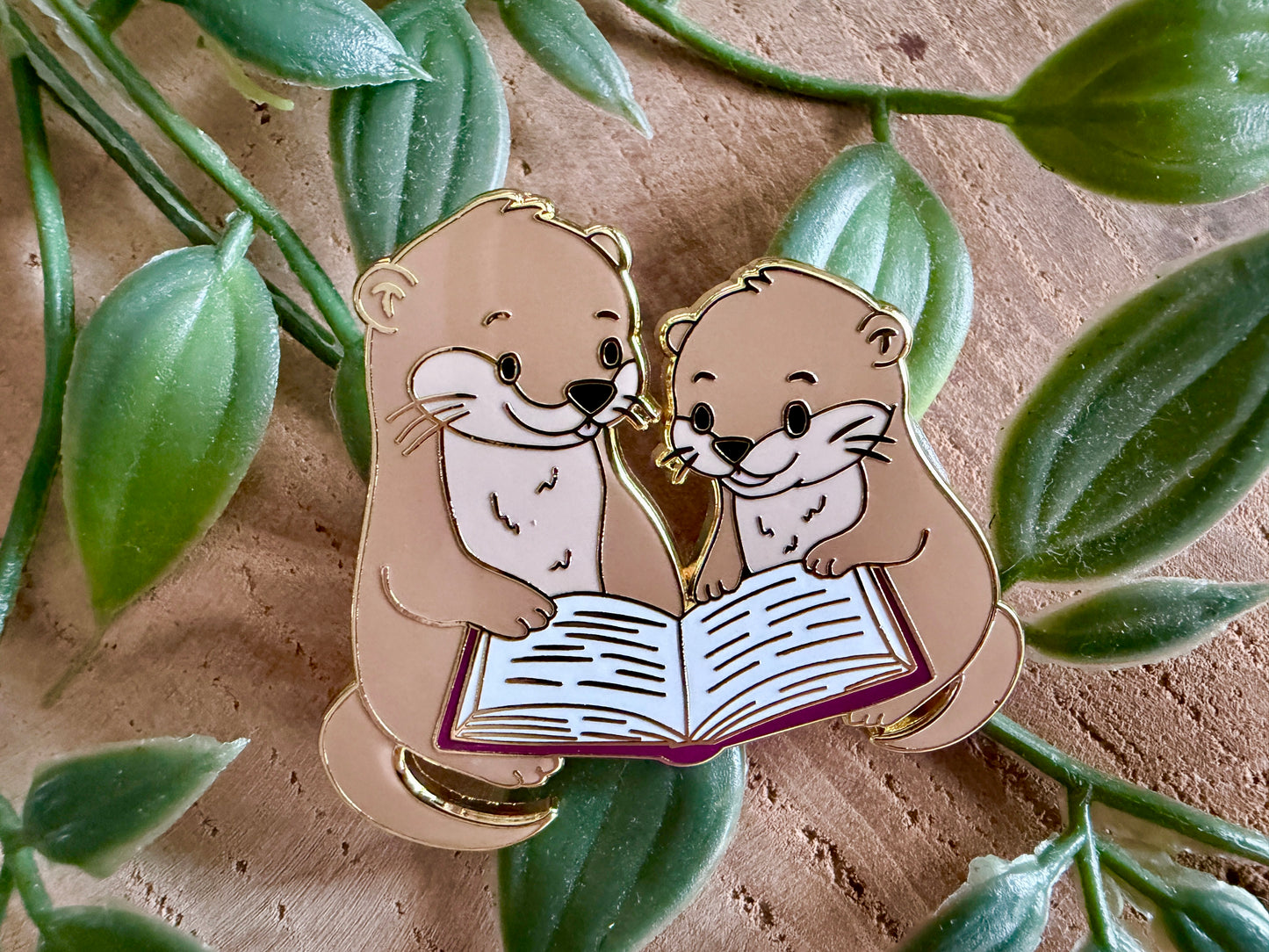 Reading Otters Enamel Pin