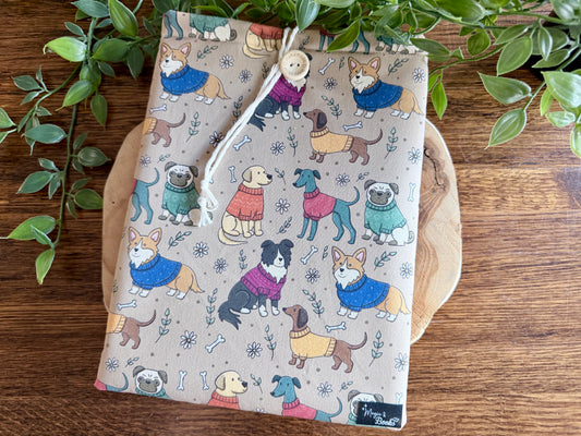 Doggies in Sweaters Housse de Livre (Design personnel)