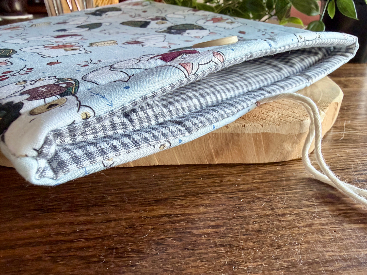 XL Cosy Winter Booksleeve (Own Design)