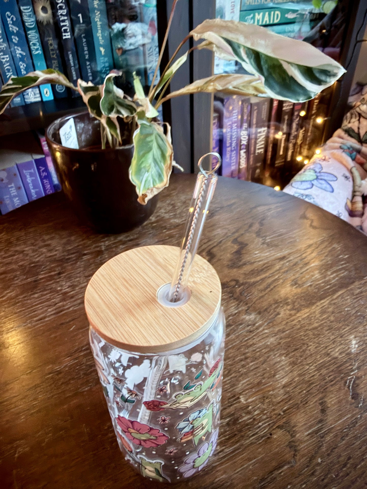 Froggie's Flowers Glass Tumbler