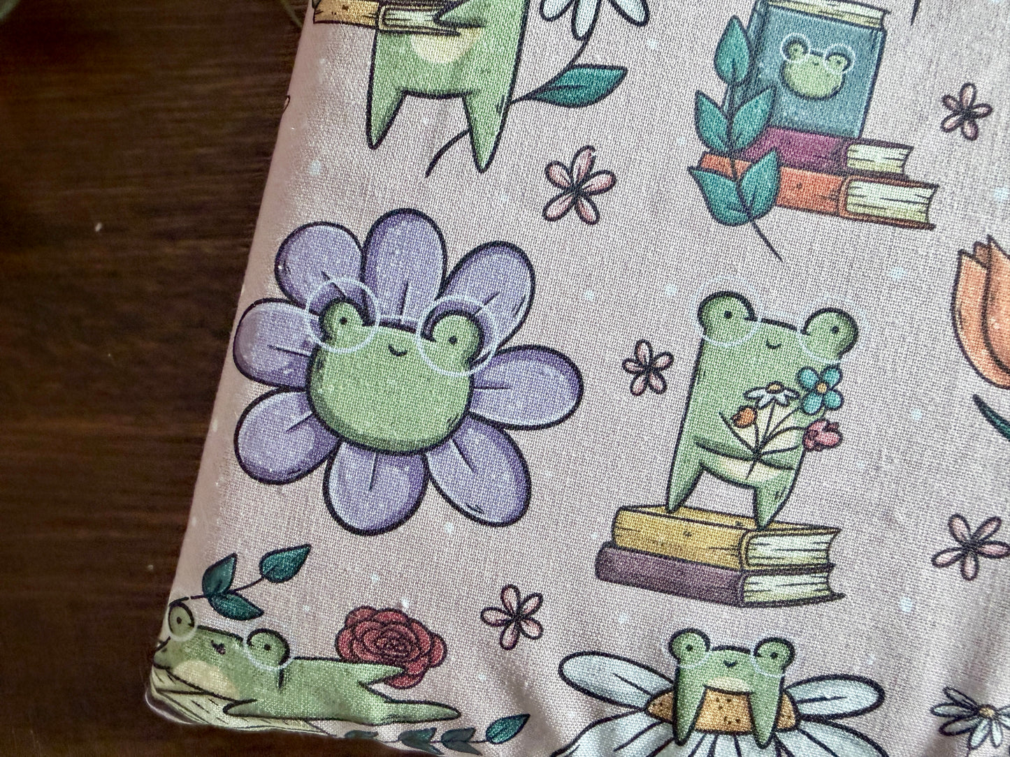 XL Froggie's Flowers Booksleeve (Own Design)