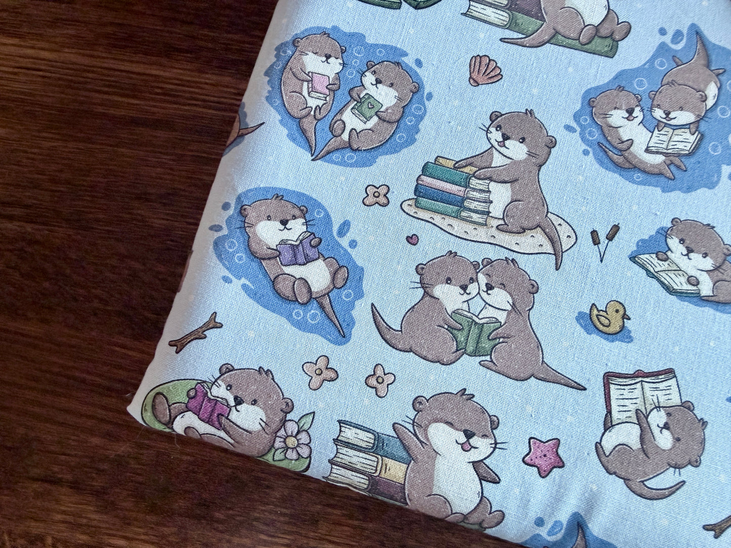 XL Playful Otters Booksleeve (Own Design)