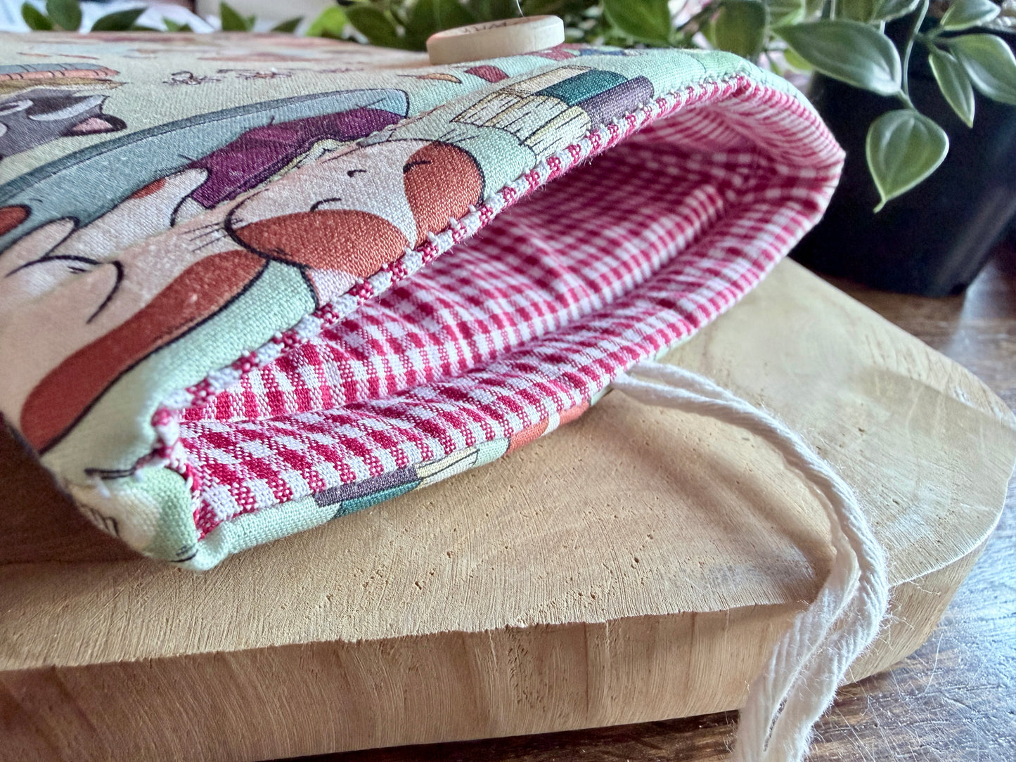 Reading Friends E-Reader Sleeve (Own Design)