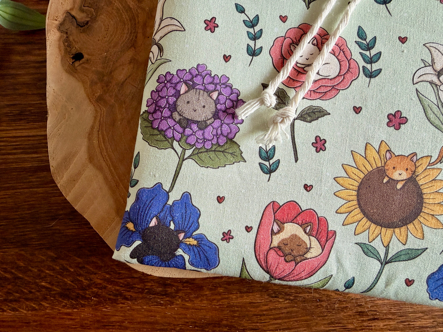 Flower Kitties E-Reader Sleeve (Own Design)