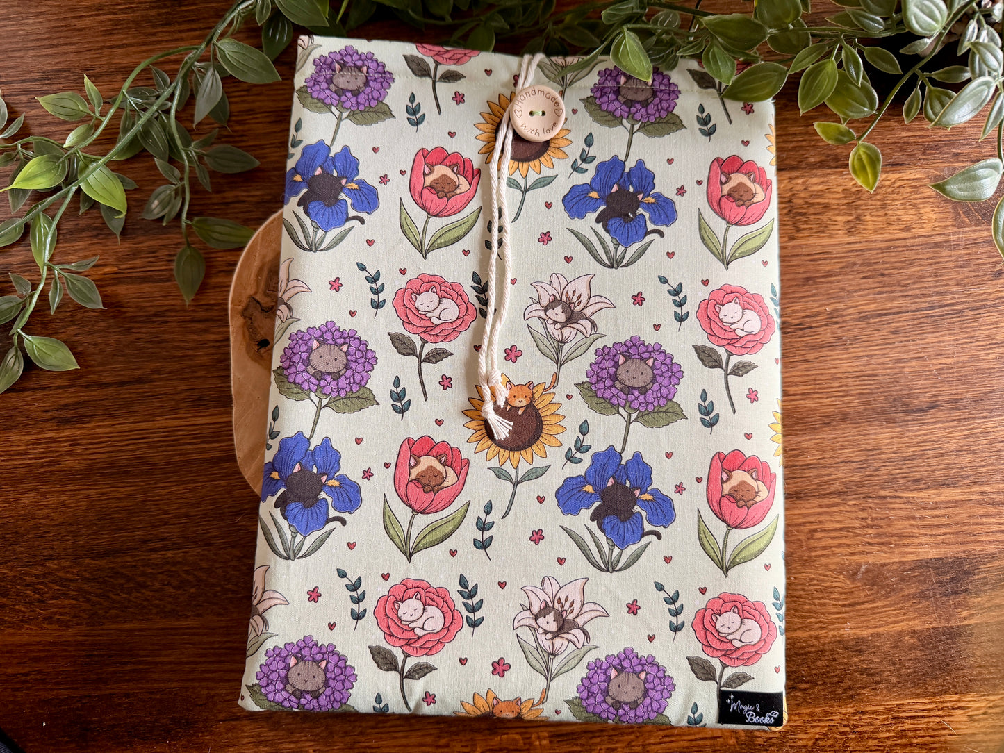 XL Flower Kitties Booksleeve (Eigen Ontwerp)