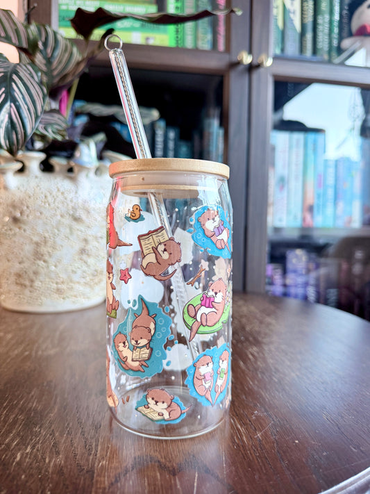 Playful Otters Glasbecher