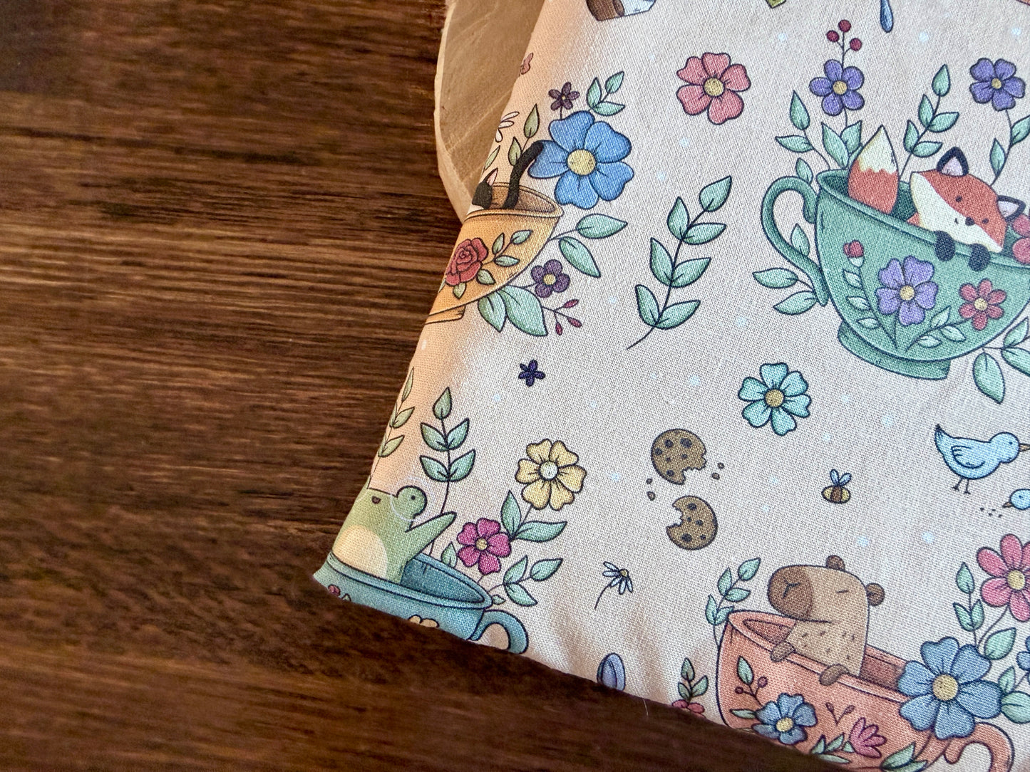 XL Tea Cup Cuties Buchhülle (Eigenes Design)