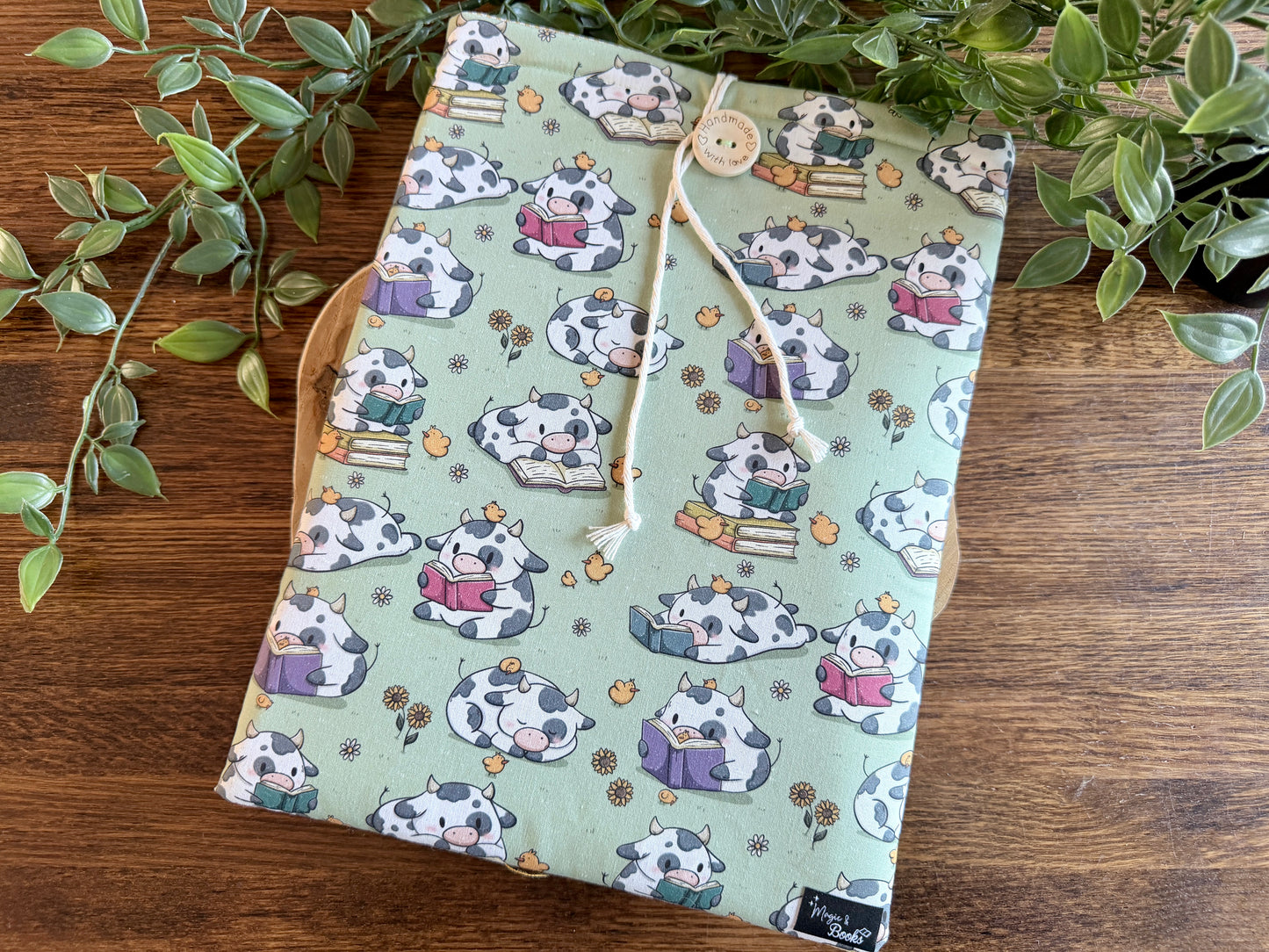XL Cows and Baby Chickens Booksleeve (Propre Design)