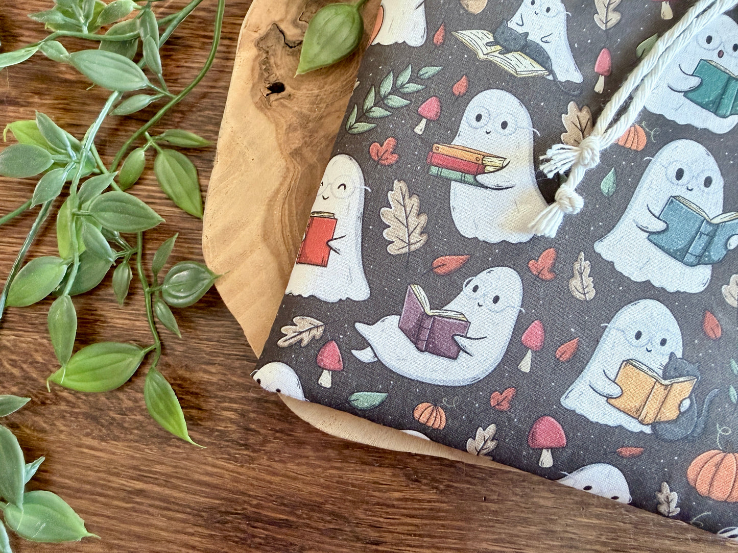 Housse de lecteur E-Reader Reading Ghost (design personnel)