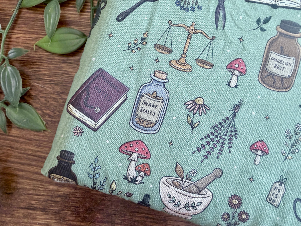 XL The Apothecary Booksleeve (Eigen Ontwerp)