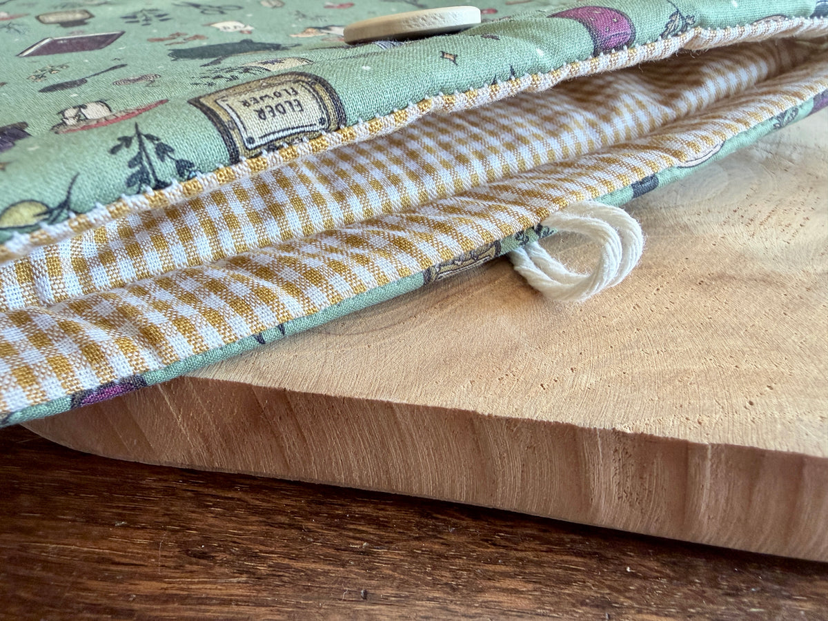 XL The Apothecary Booksleeve (Eigen Ontwerp)
