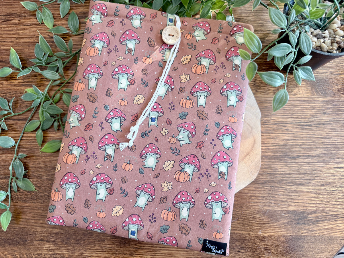 XL Mushroom Froggie Booksleeve (Own Design)