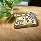 Morally Grey Romance Trope broche en émail