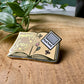 Morally Grey Romance Trope broche en émail