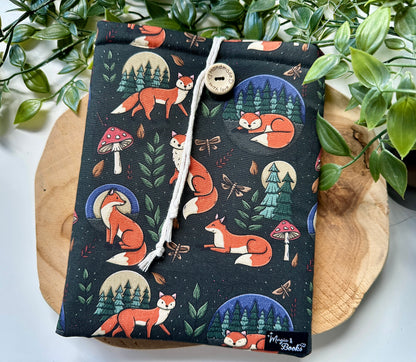 Foxes in the Woods E-Reader Hülle (Eigenes Design)