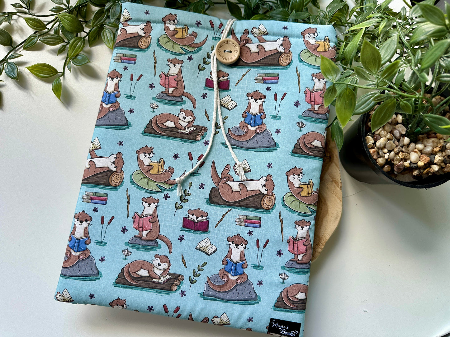 XL Reading Otters Booksleeve (Own Design)