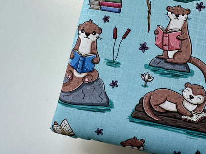 XL Reading Otters Booksleeve (Own Design)