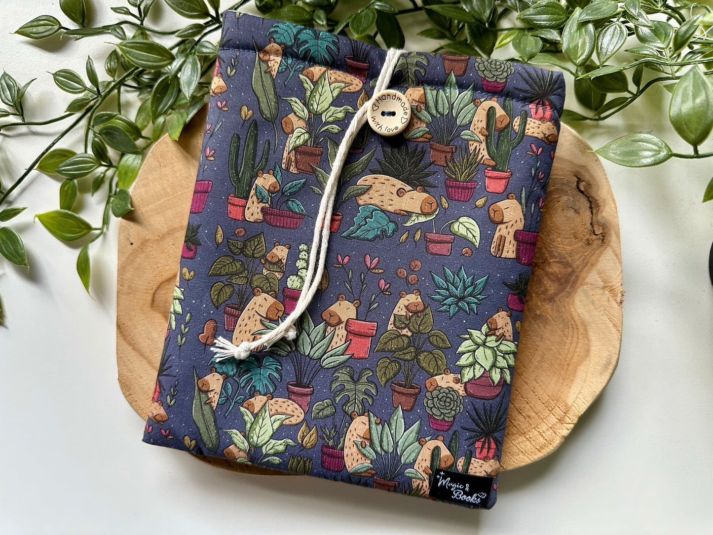 Capybara & Plants E-Reader Sleeve (Own Design)