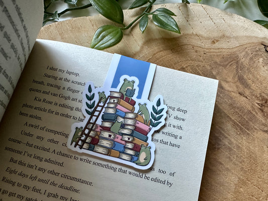 Froggie Book Stack Magnetic Bookmark